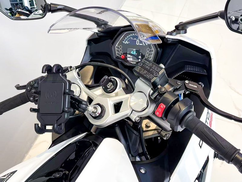 二手凯旋Daytona 660