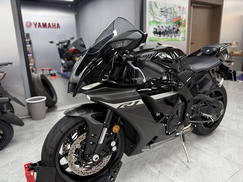二手雅马哈YZF-R1