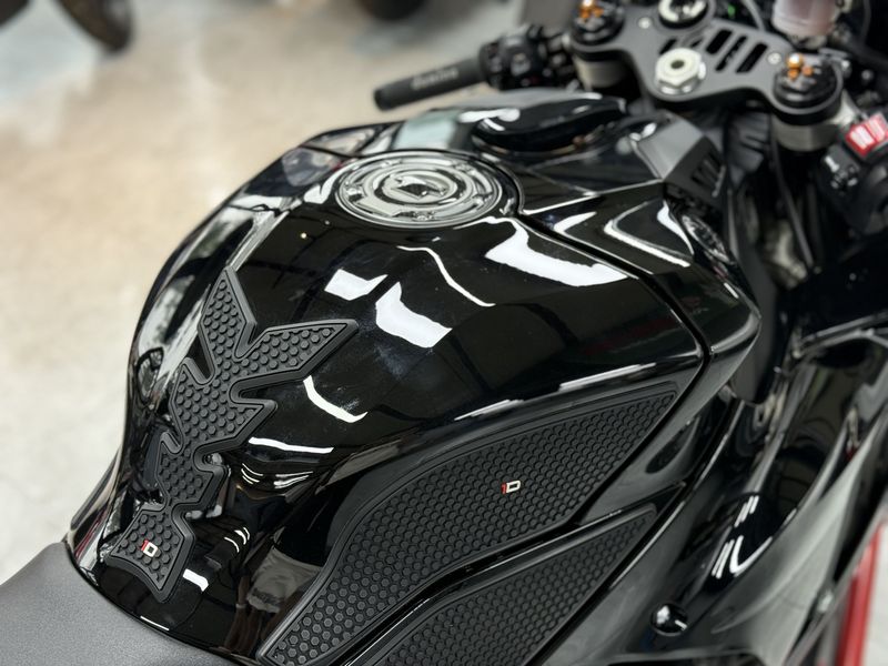 二手雅马哈YZF-R1