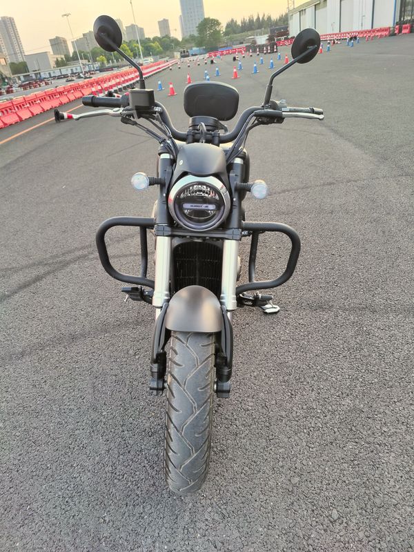 二手QJMOTOR闪300
