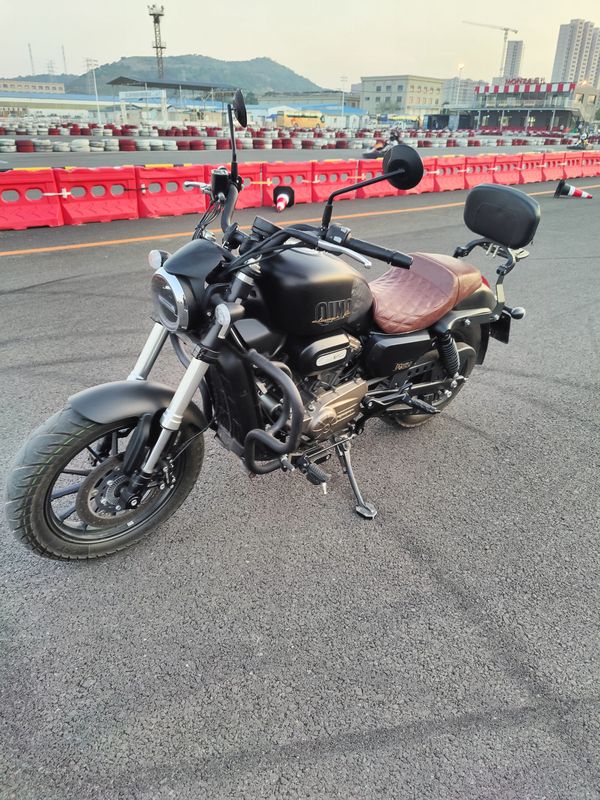 二手QJMOTOR闪300