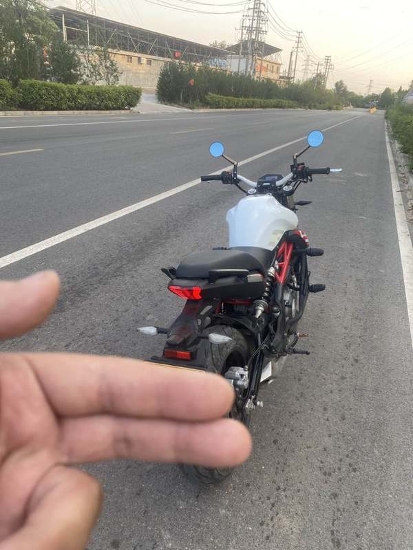 二手贝纳利蓝宝龙BJ300GS