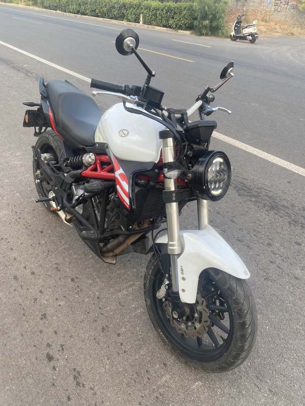 二手贝纳利蓝宝龙BJ300GS