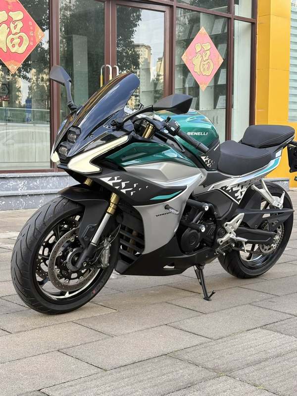 二手贝纳利龙卷风 Tornado 552R
