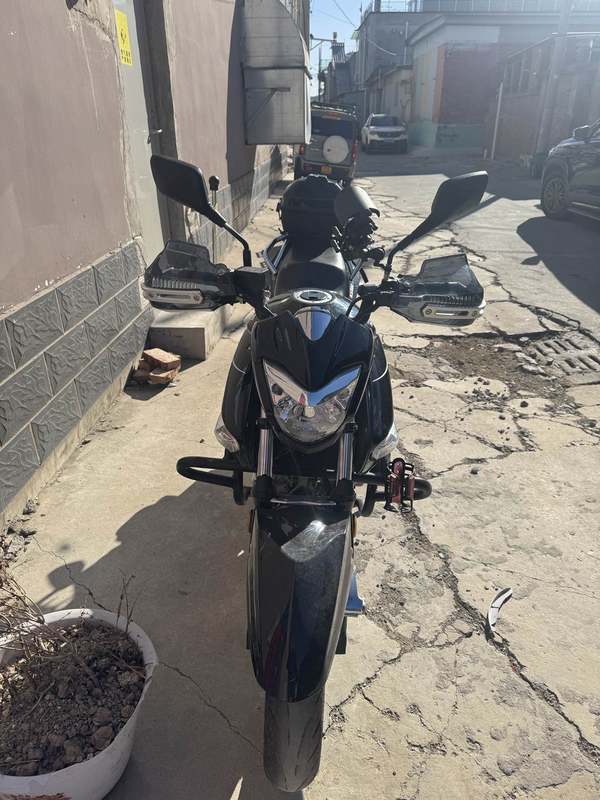 二手豪爵铃木骊驰 GW250