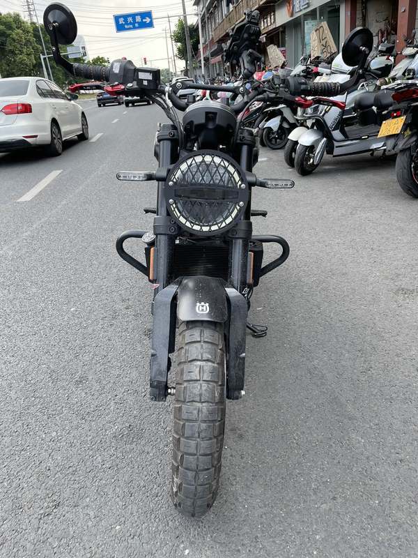 二手HUSQVARNA黑箭 401