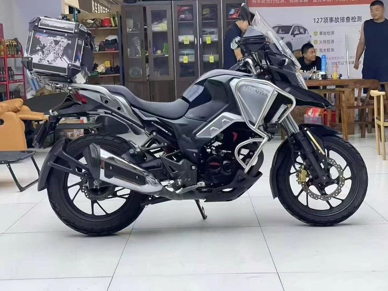 二手五羊本田猛鸷 CB190X