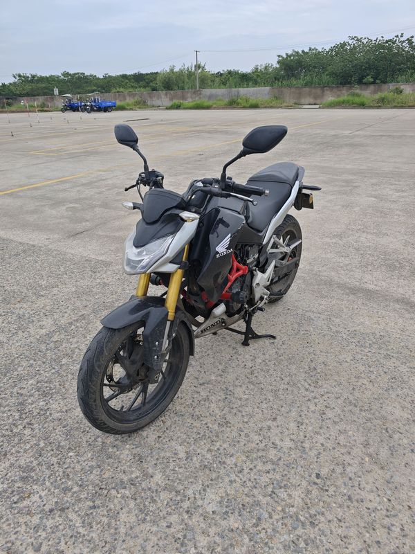 二手五羊本田CB190R 暴锋眼