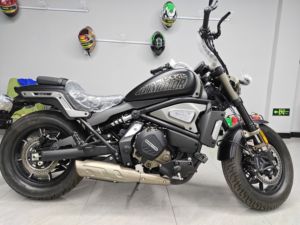 二手QJMOTOR闪700