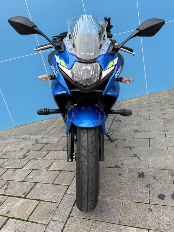 二手豪爵铃木GSX250R