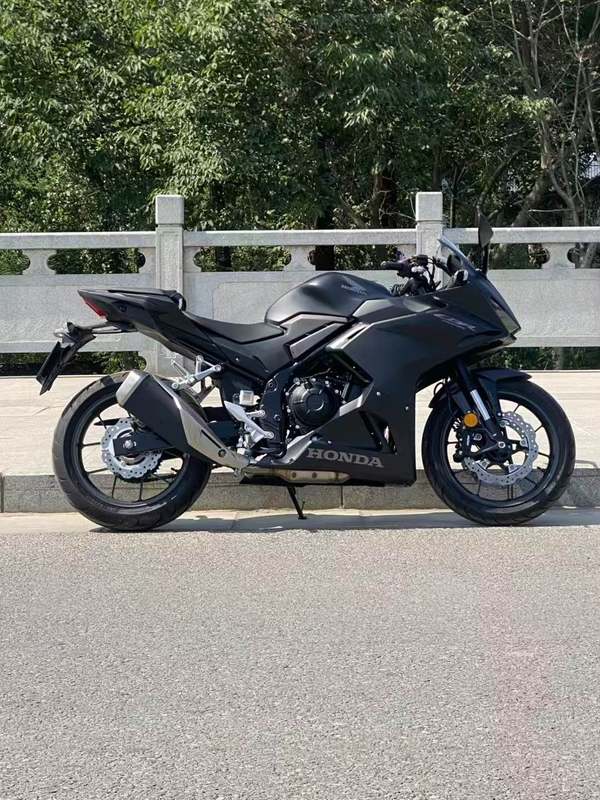 二手本田CBR400R