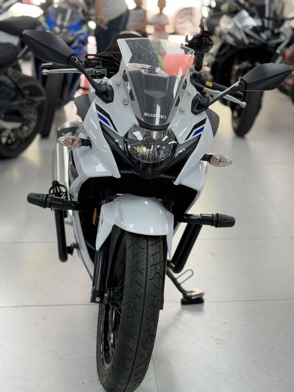 二手豪爵铃木GSX250R