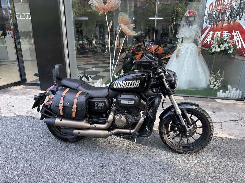 二手QJMOTOR闪300