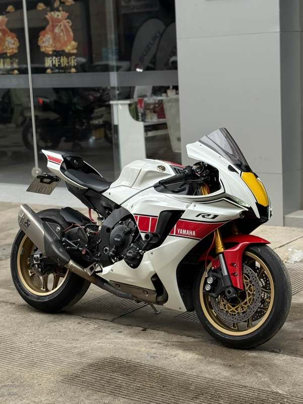 二手雅马哈YZF-R1