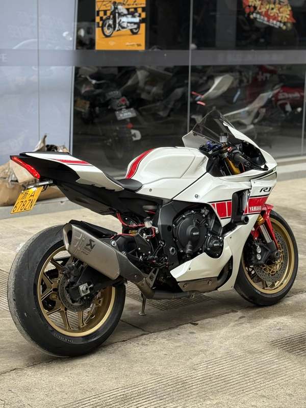 二手雅马哈YZF-R1