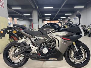 二手贝纳利龙卷风 Tornado 552R