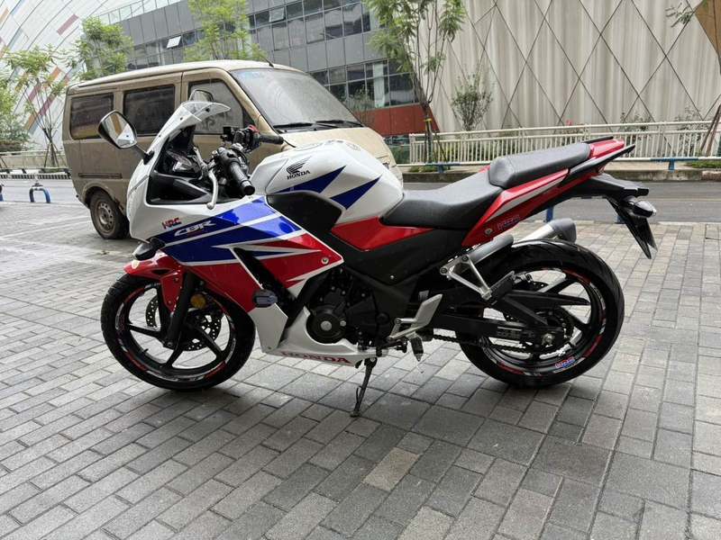 二手本田CBR300R
