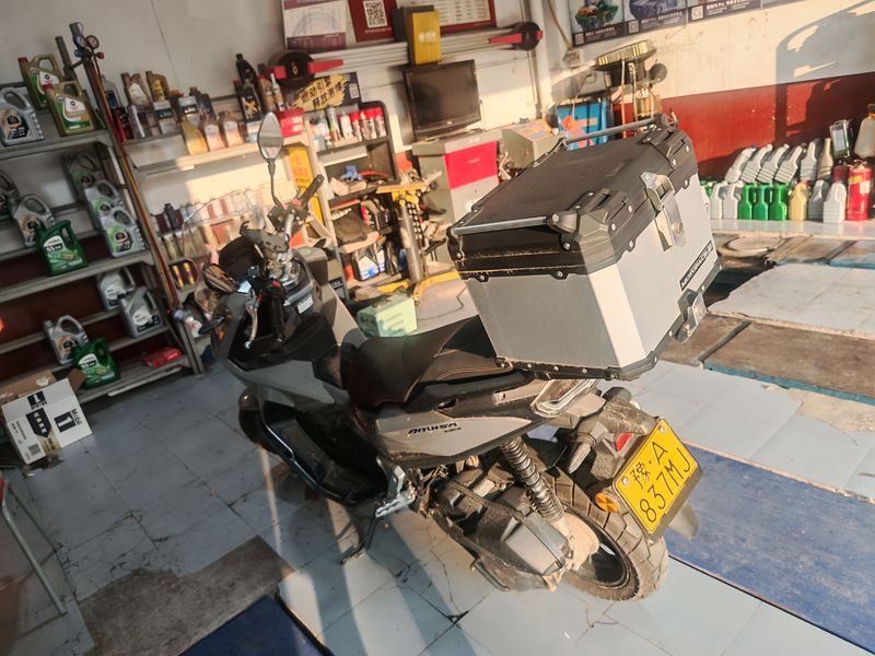 二手布雷斯通极宙 ADV150