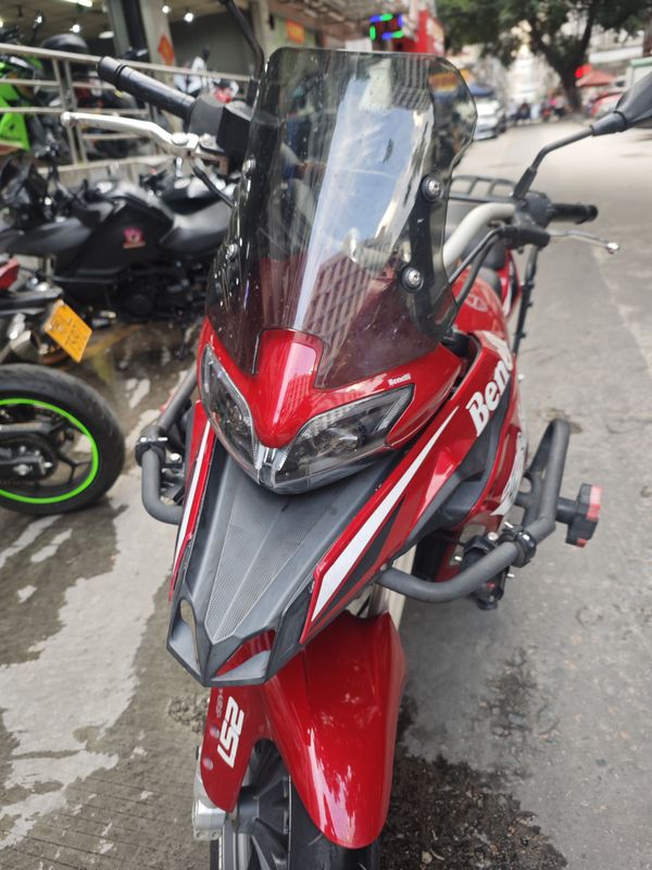 二手贝纳利金鹏 TRK251