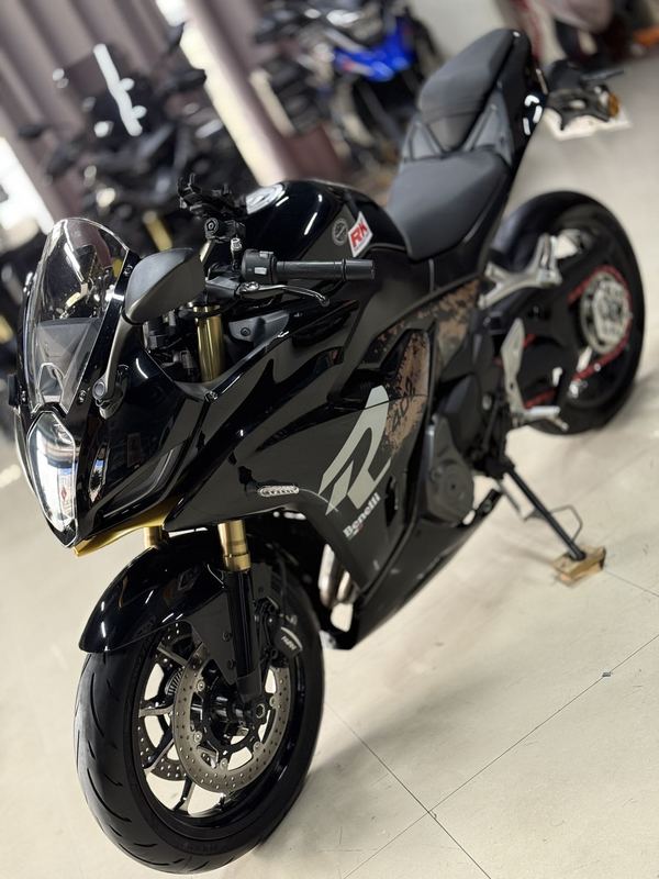 二手贝纳利龙卷风 Tornado 402R
