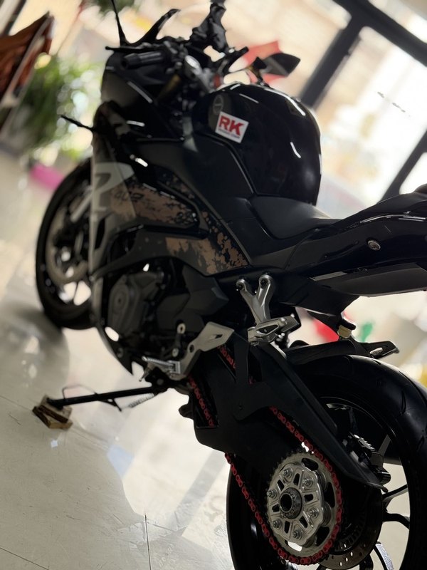 二手贝纳利龙卷风 Tornado 402R
