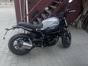 二手贝纳利幼狮 Leoncino 800