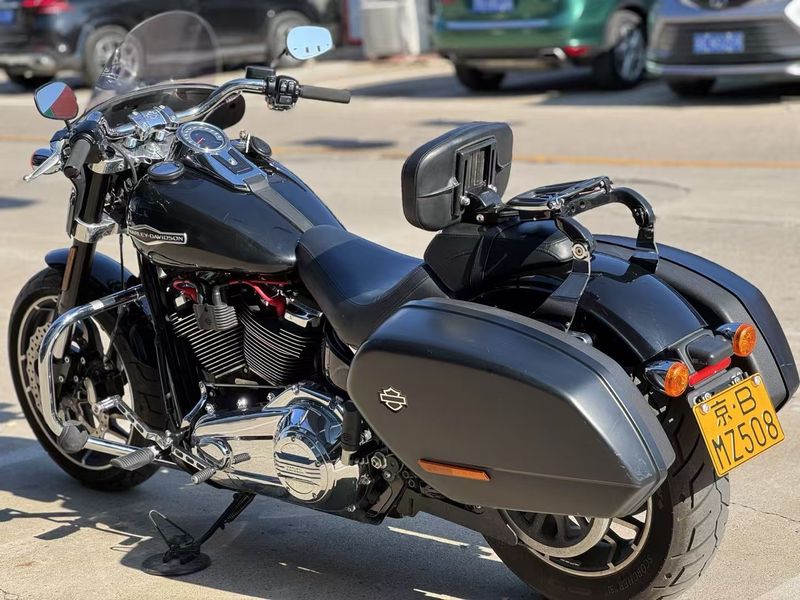 二手哈雷戴维森凌动滑翔 Sport Glide