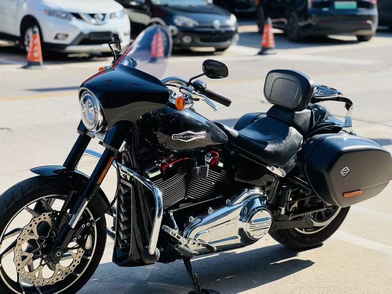 二手哈雷戴维森凌动滑翔 Sport Glide