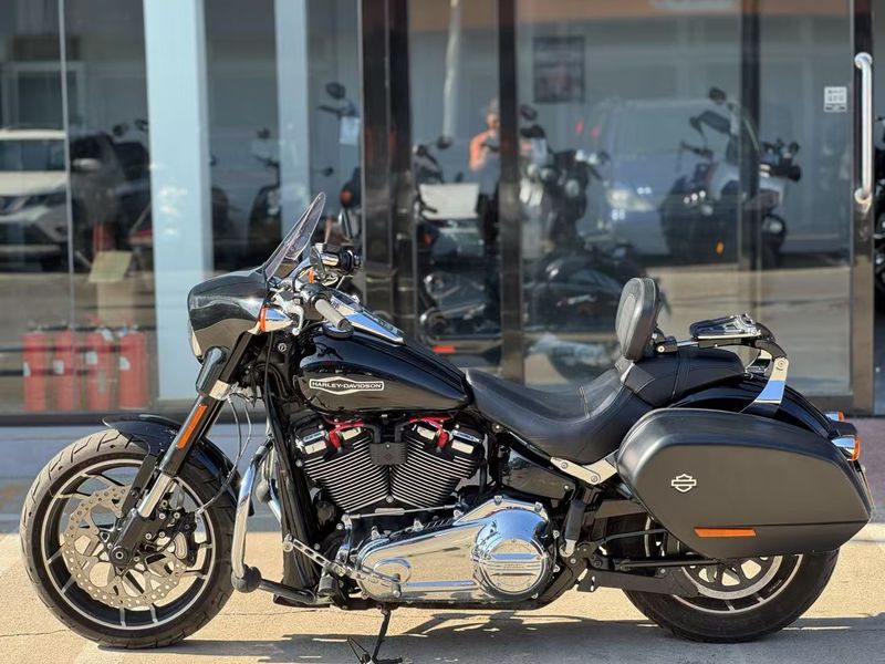 二手哈雷戴维森凌动滑翔 Sport Glide