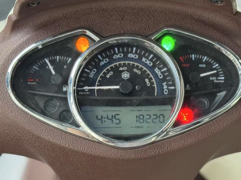 二手比亚乔BV Tourer 300