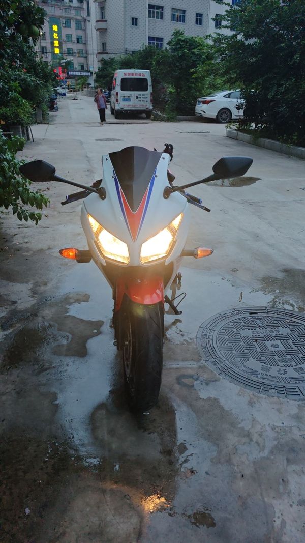 二手本田CBR300R