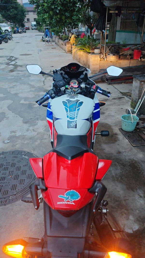 二手本田CBR300R