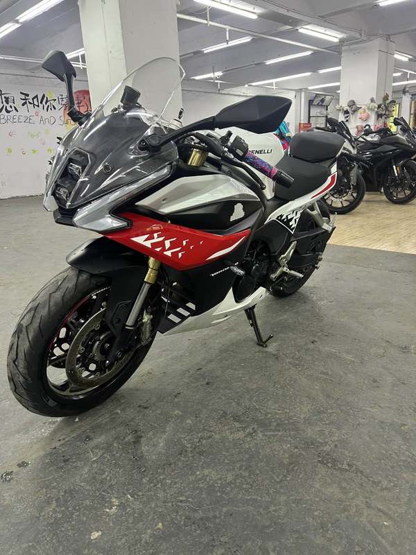 二手贝纳利龙卷风 Tornado 552R