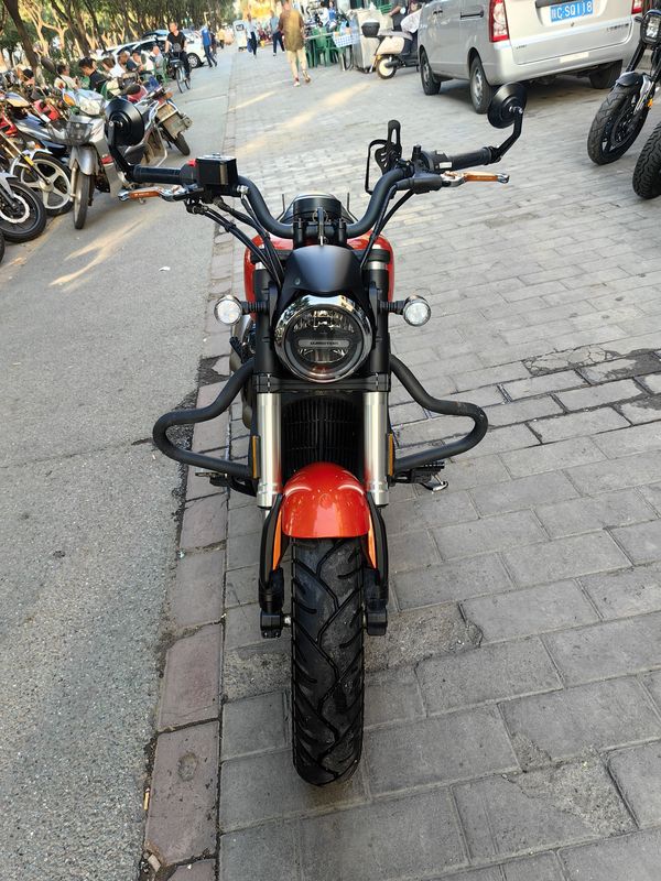 二手QJMOTOR闪300
