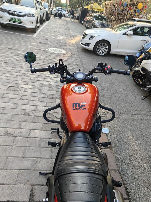 二手QJMOTOR闪300