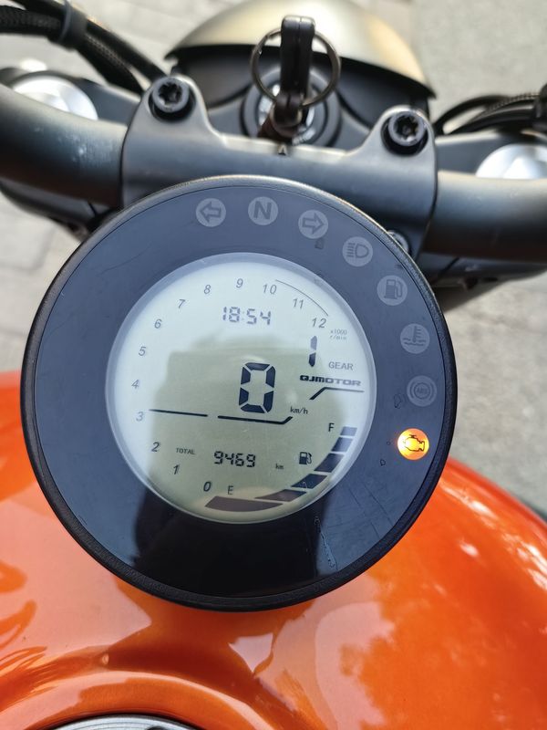 二手QJMOTOR闪300