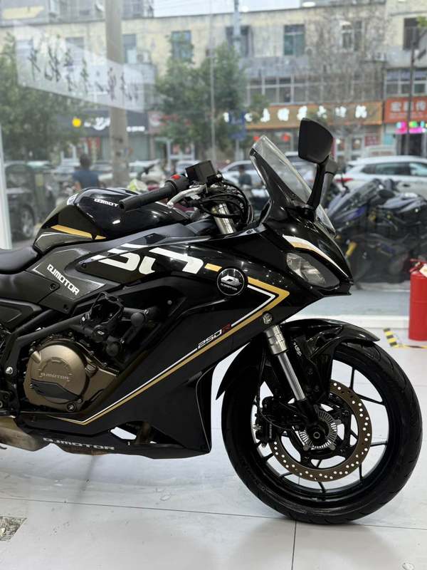 二手QJMOTOR赛250