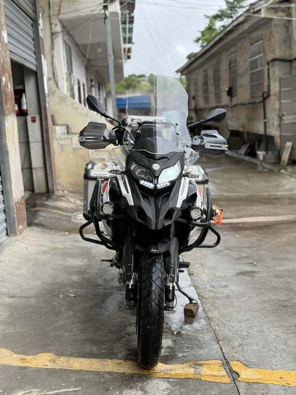 二手贝纳利金鹏 TRK502