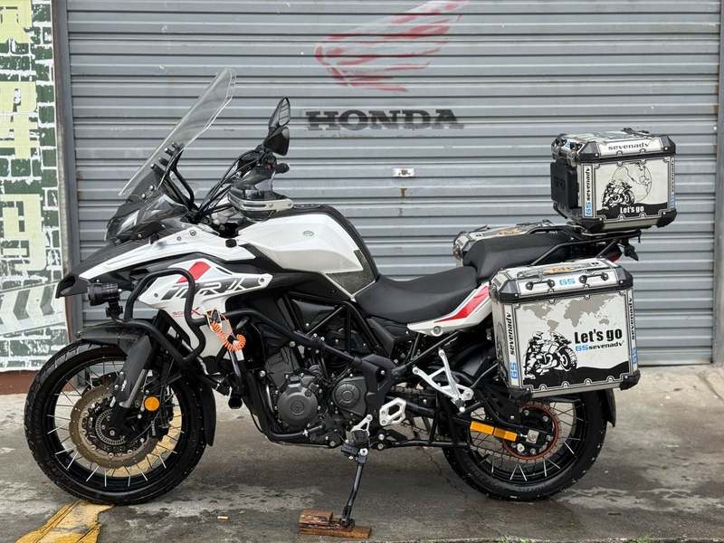 二手贝纳利金鹏 TRK502