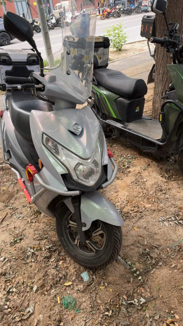 二手济南铃木优驿 UE125T