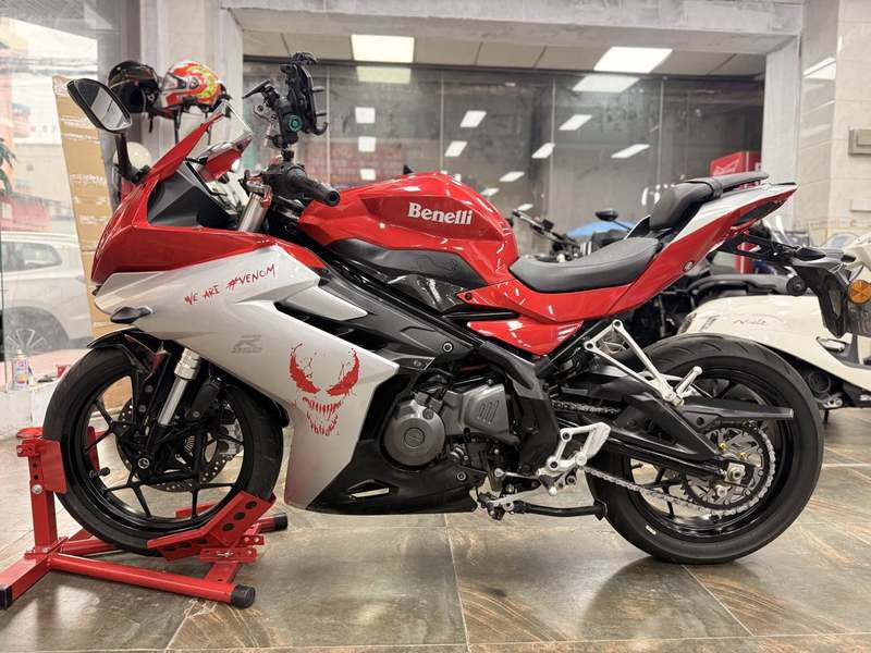 二手贝纳利龙卷风 Tornado 252R
