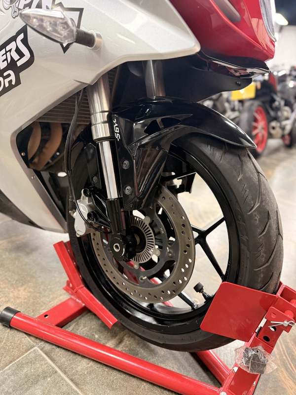 二手贝纳利龙卷风 Tornado 252R