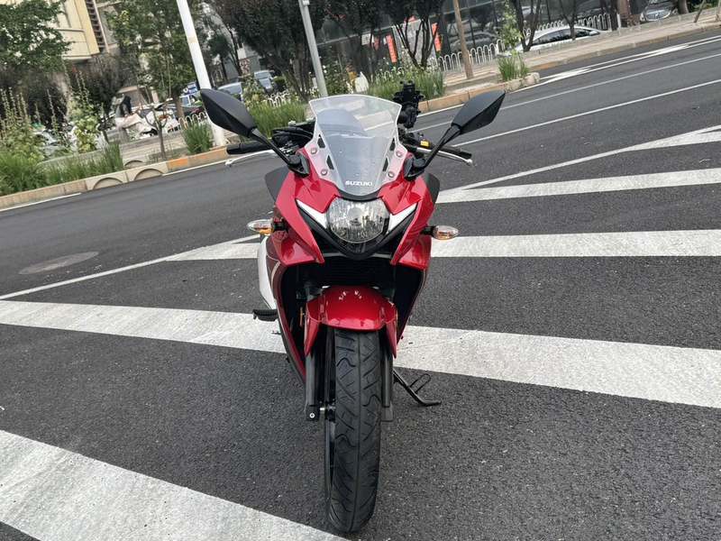 二手豪爵铃木GSX250R