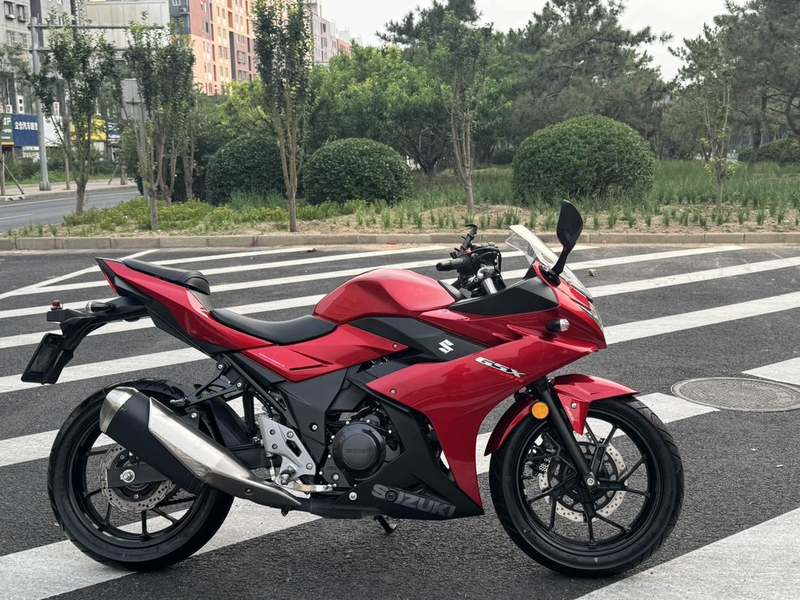 二手豪爵铃木GSX250R