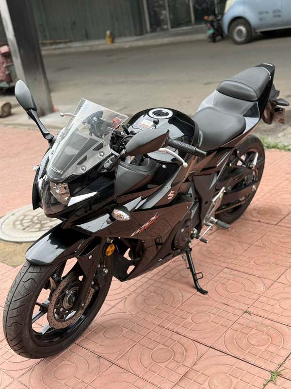 二手豪爵铃木GSX250R
