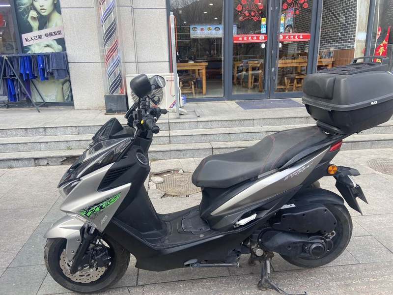 二手金城草蜢 200