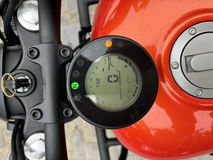 二手QJMOTOR闪300