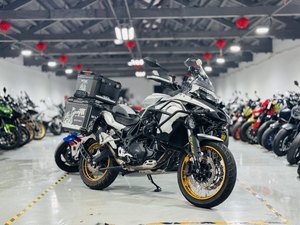 二手贝纳利金鹏 TRK502