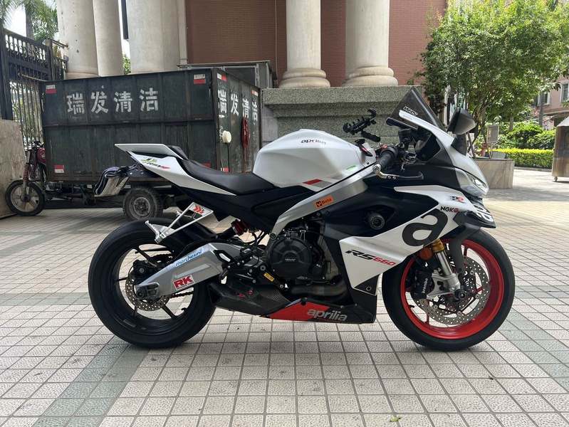 二手阿普利亚RS 660 