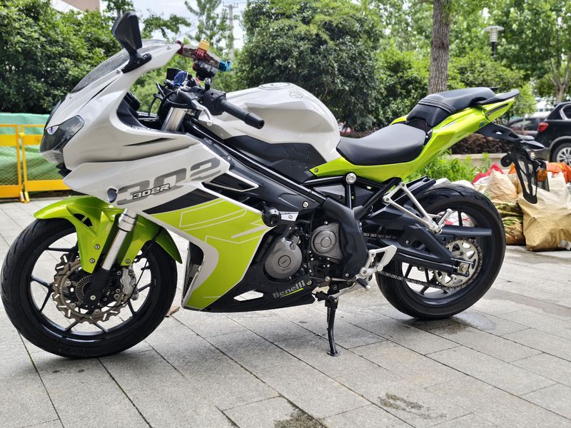 二手贝纳利龙卷风 Tornado 302R